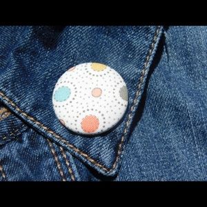 Polka dot lapel pin
